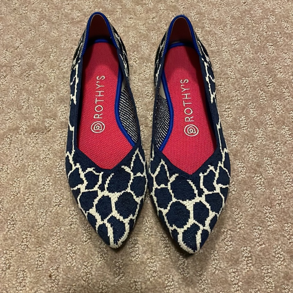 Size 9 Rothy’s indigo giraffe